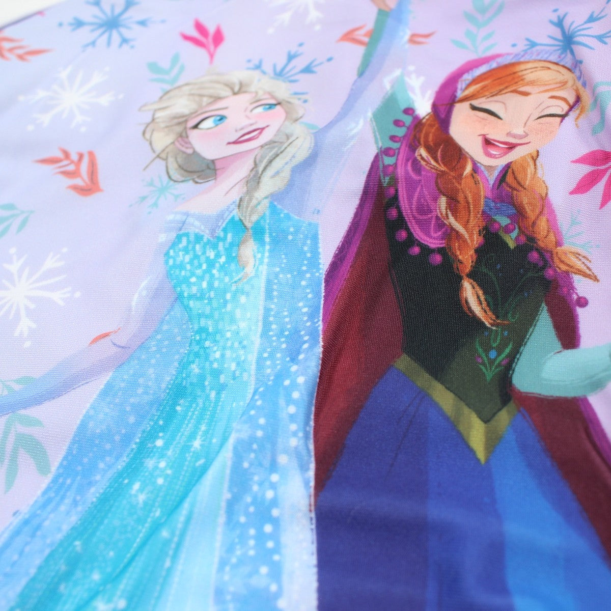 Maillot de bain La reine des neiges - 5/6A Fille - Enfant - Violet - 85% Polyester 15% Élasthanne - TrendyFlair