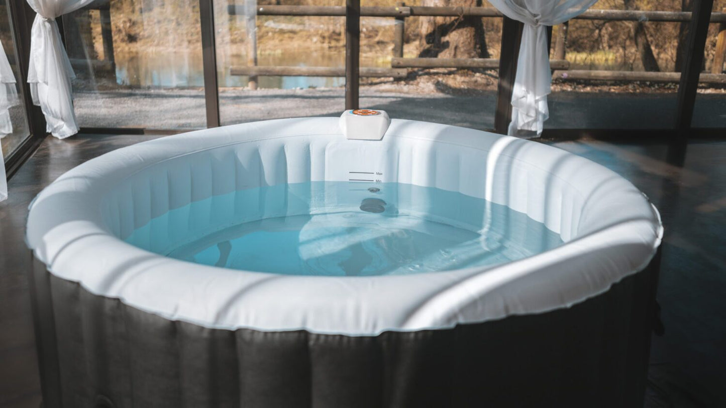 Spa Gonflable - 6 Places Rond Filtre et Bâche Inclus | Diamètre 208 cm | Confortable et Relaxant | Idéal pour la Détente en Famille ou entre Amis | Facile à Installer | Résistant et Durable | TRENDYFLAIR