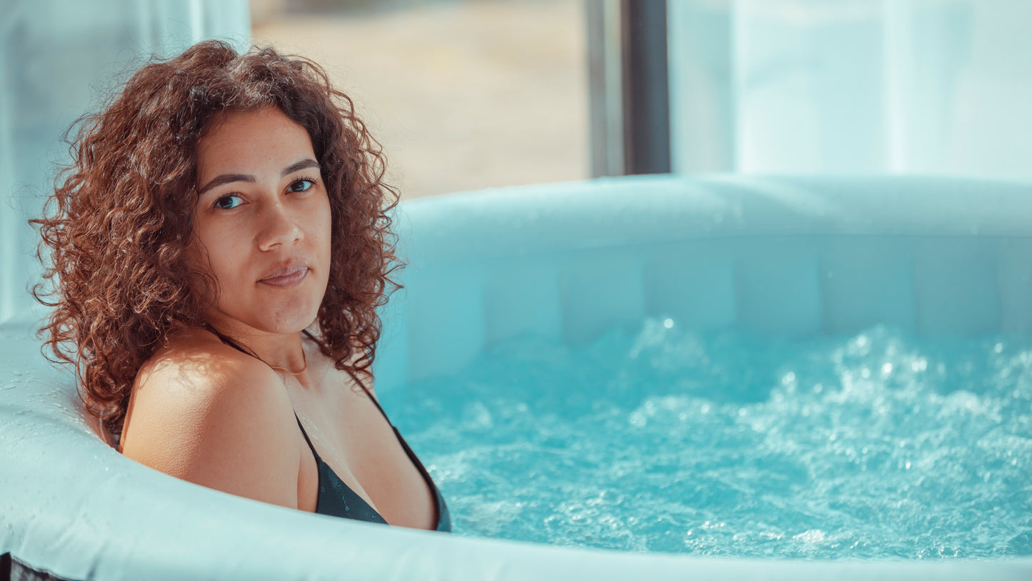 Spa Gonflable - 6 Places Rond Filtre et Bâche Inclus | Diamètre 208 cm | Confortable et Relaxant | Idéal pour la Détente en Famille ou entre Amis | Facile à Installer | Résistant et Durable | TRENDYFLAIR