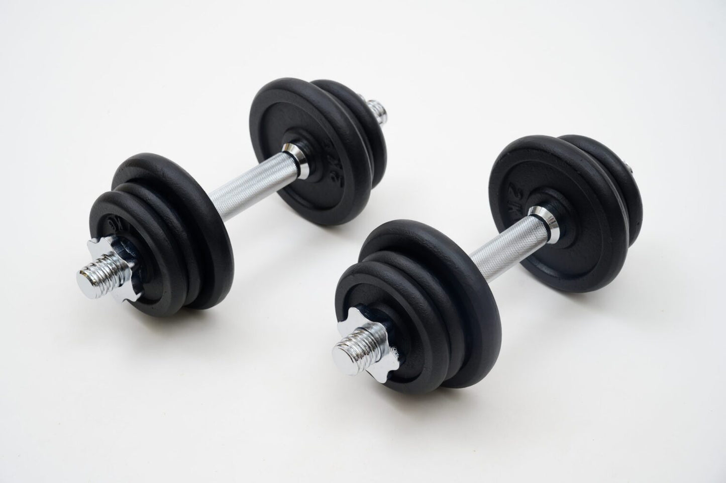 Set barres + haltères 20 KG - FITLIFE - En acier - Valise de transport inclus | Pratique pour l'entraînement à domicile | Noir et argent | TRENDYFLAIR.