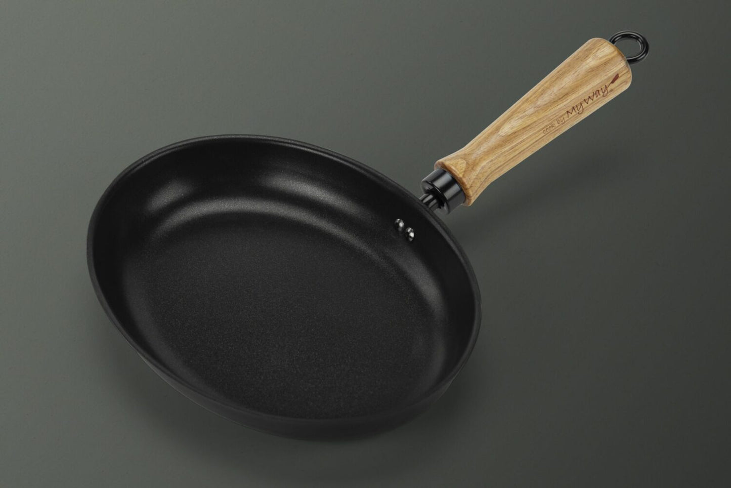 Poêle ovale à poisson - En acier carbone - Compatible toutes plaques de cuisson | 24 cm | Noir | TRENDYFLAIR