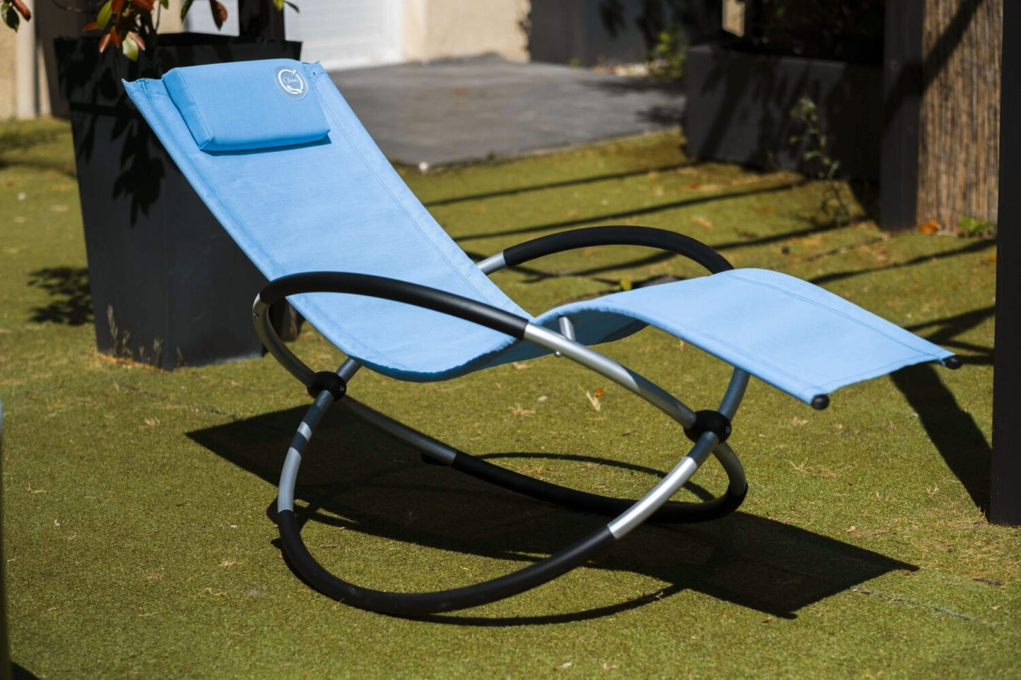 Transat en aluminium à bascule - Léger et durable | Confortable et élégant | 155 x 80 x 85 cm | Bleu | TRENDYFLAIR