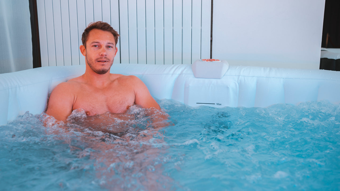 Spa Gonflable - 6 Places Carré - Filtre et Bâche Inclus | Confortable et Relaxant | 185 x 185 cm | Idéal pour la Détente en Famille ou entre Amis | Facile à Installer et à Utiliser | TRENDYFLAIR