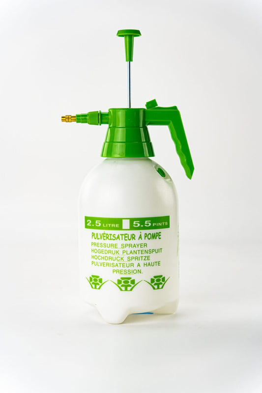 Pulvérisateur à pression - Multiusages pour le jardin et la maison | Contenance 2500 ml | Vert et blanc | TRENDYFLAIR